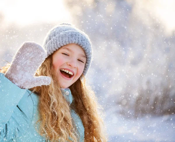 Bambino in inverno — Foto Stock