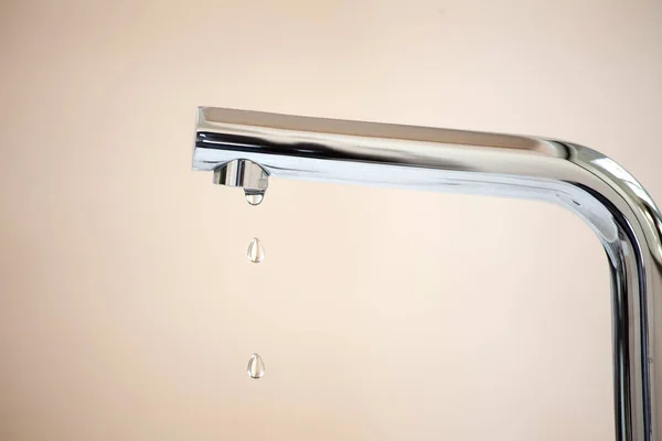 Dripping faucet — Stock Photo, Image