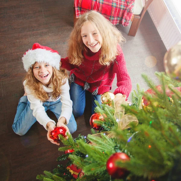 Árbol de Navidad decoración de niños —  Fotos de Stock