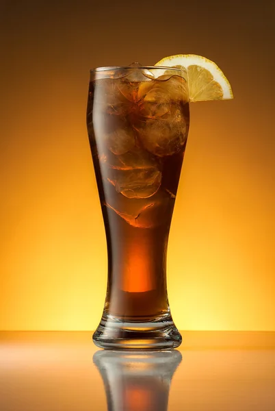 Ice tea with lemon — Stock Photo, Image