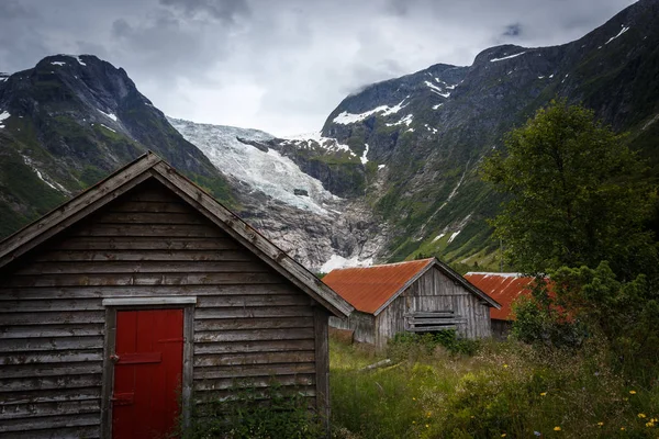 Lodowiec Byabreen w obszarze Fjorland — Zdjęcie stockowe