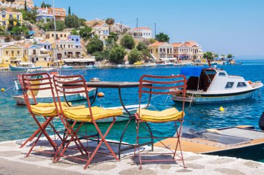 Symi Adası'nda Cafe. Yunanistan