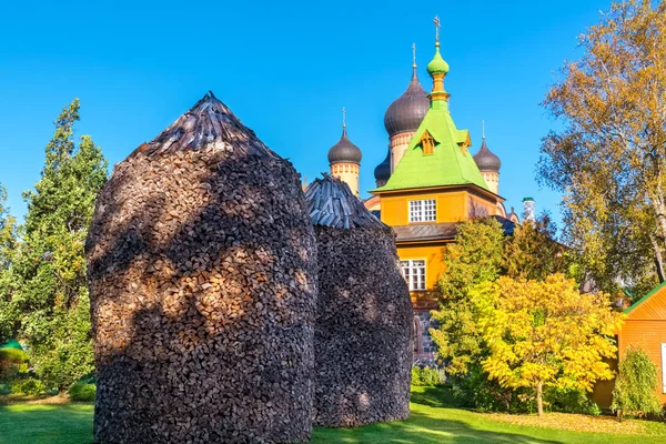 Kuremae Успенський монастир. Естонія — стокове фото