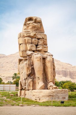 memnon colossi. Luksor, Mısır