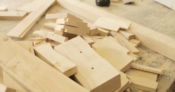Banco de trabajo en el taller de carpintería — Vídeos de Stock