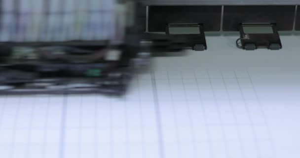 대형 디지털 인쇄 — 비디오