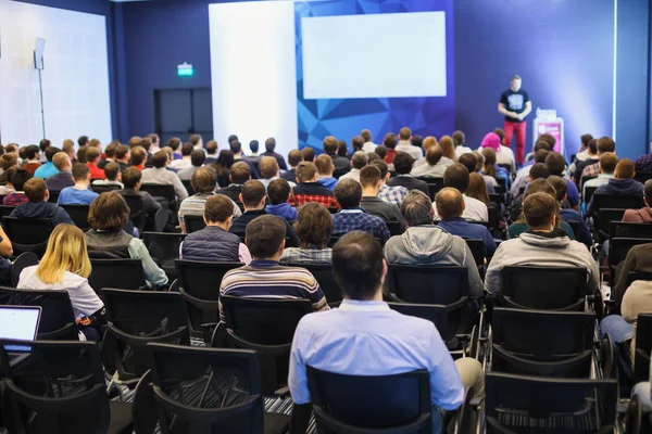 Pessoas na sala de conferências. Vista traseira Imagem De Stock