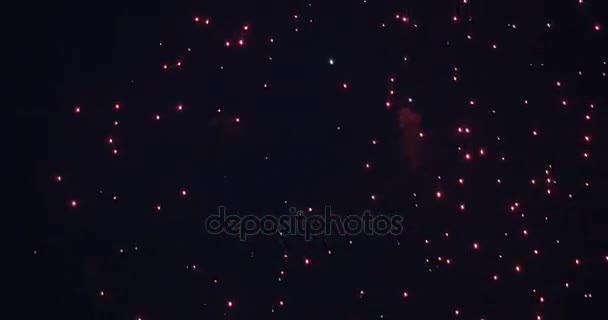 Feux d'artifice colorés à Holiday Night 4k