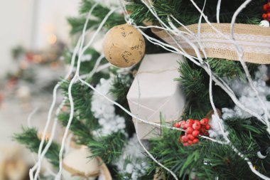 Noel ağacı ve Noel süslemeleri