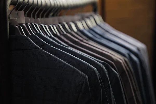 Mens satırlarının ceketler suitshop içinde uygun