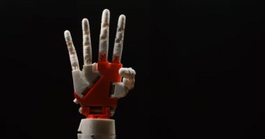 Ourdays fütüristik biyonik teknolojisinde. 3D yazıcıda yazdırılan robotik kol.