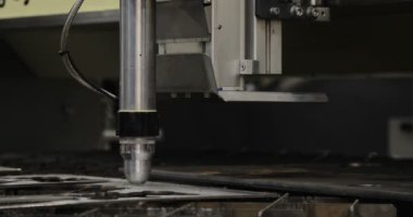 CNC lazer kesimi metal, modern endüstriyel teknoloji.