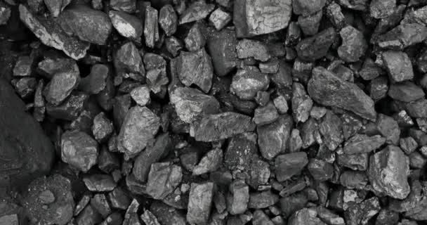 Charbon dans la mine de charbon de fond. Exploitation à ciel ouvert du charbon coulé — Video