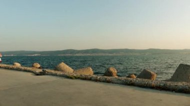 Bir antik kenti ve Burgaz ili içinde bulunan büyük deniz tatil Bulgar siyah deniz kenarı, iki küçük güzel kızlar walk ın Nesebar biridir.