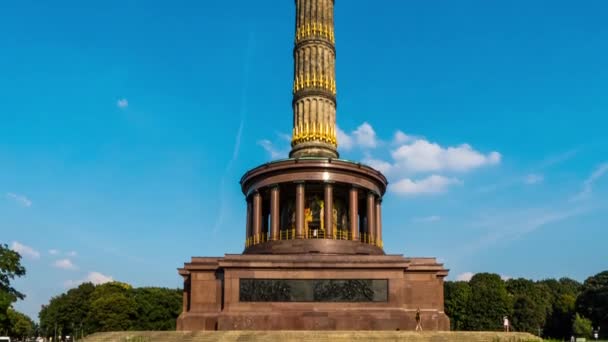 TimeLapse: Victory Column egy emlékmű, Berlin, Németország. Tervezte Heinrich Strack, 1864-ben, a porosz győzelem a dán porosz – francia háború emlékére. — Stock videók