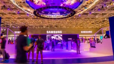 IFA, Messe, Berlin - 7 Eylül 2016: timelapse Samsung grup salonu Internationale Funkausstellung Berlin, Almanya
