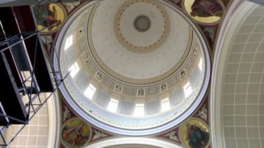 Potsdam, Almanya - 10 Eylül 2016: Aziz Nikolaos Kilisesi Potsdam eski Pazar Meydanı (Alter Markt), Almanya üzerinde bir evangelist Lutheran Kilisesi olduğunu.