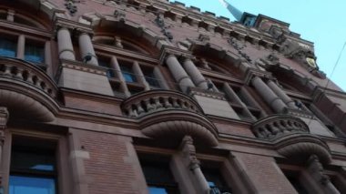 Centrum Kultury Dwor Artusa Torun (Thorn), Kuzey Polonya, Vistula Nehri üzerinde bir şehirdir. Torun, Polonya'nın en eski şehirlerinden biri.