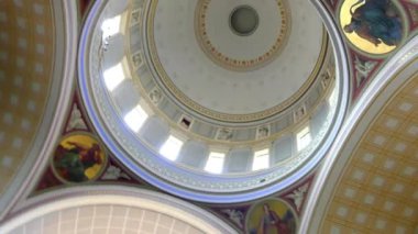 Potsdam, Almanya - 10 Eylül 2016: Aziz Nikolaos Kilisesi Potsdam eski Pazar Meydanı (Alter Markt), Almanya üzerinde bir evangelist Lutheran Kilisesi olduğunu.