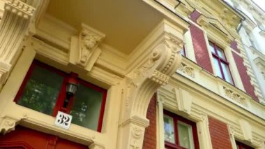 Güzel cephe ile eski evi. Sokak Feuerbachstrasse 32 ve 16 Potsdam, Almanya. Potsdam Brandenburg, Nehri Havel üzerinde Alman federal devleti olduğunu.