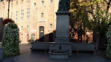 Nicolaus Copernicus anıt Torun ev kasabasında,