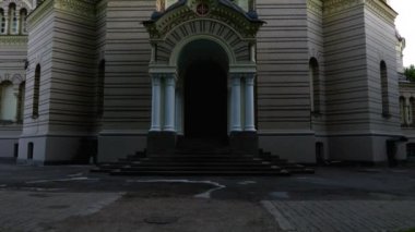 Mesih İsa'nın Doğuşu Katedrali, Riga, Letonya 1876 ve 1883, arasında Neo-Bizans tarzında ne zaman ülke Rus İmparatorluğu'nun bir parçası oldu döneminde tasarımı Nikolai Chagin ve Robert Pflug tarafından inşa edildi