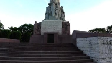 Riga, Letonya içinde bulunan anıt özgürlük abidesi