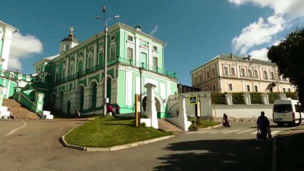 Καθεδρικός Ναός της Κοιμήσεως της Θεοτόκου, δεσπόζει της πόλης του Σμολένσκ, Ρωσική Ομοσπονδία, από ευγενή Hill καθεδρικών ναών, έχει κύρια εκκλησία του Σμολένσκ Επισκοπής 800 χρόνια. — Αρχείο Βίντεο