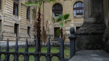 Sapienza Roma Üniversitesi, Roma, İtalya'da bulunan üniversite araştırma üniversitesidir. Bu en büyük Avrupa kayıtları ve bir tarih, 1303 kurulan en eski üniversitesidir.