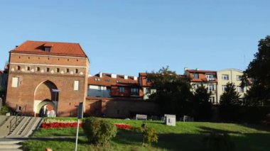 Manastırın kapısı kutsal ruh ya da kızlık kapısı - bu gün hayatta üç Ortaçağ kapı Torun, Polonya. Kapı sağlam tasarım tarafından karakterize Flaman Gotik tarzda inşa edilmiş.