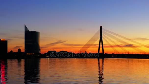 Moltke міст над річкою Шпрее в Берліні, Німеччина. — стокове відео