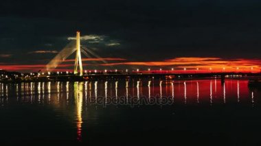 Vansu köprüdür Riga'da Daugava Nehri Riga haçlar Askılı köprü