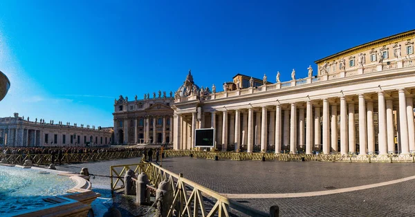 Apostolisch paleis is residentie van de paus, het Vaticaan — Stockfoto