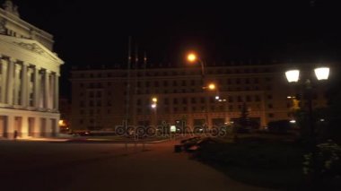 Latvian National Opera (Lno) gece, Riga, Letonya Ulusal opera olduğunu. Letonya Ulusal bale (Lnb), koro ve orkestra opera şirket içerir.