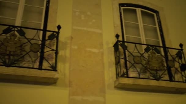 Museu askeri de Lisboa Portekizce ordusunun Largo DOS Caminhos de Ferro Lizbon, Portekiz, Santa Apolonia istasyonu yakınında bulunan bir organdır. Portekiz en büyük askeri Müzesi olduğunu. — Stok video