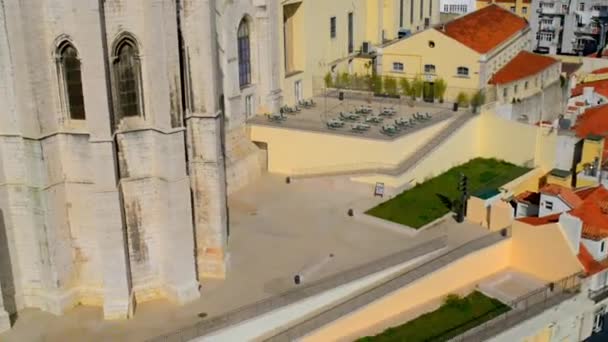 Our Lady of Mount Carmel (Convento da Ordem Carmo) Manastırı bir Portekiz tarihi, dini Santa Maria Maior, Lizbon Belediyesi sivil parish inşa ediyor. — Stok video