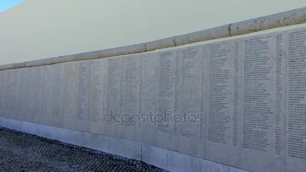 Soldatendenkmal - denkmal für ausländische kämpfer (monumento aos combatentes do ultramar) in belem, lisbon, portugal. — Stockvideo