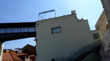 Santa Justa Carmo Lift, olarak da bilinir kaldırın, Lizbon, Portekiz bir asansör olduğunu. Rua de Santa Justa sonunda yer alan alt daha yüksek Largo ile Baixa sokaklarında yakınındaki Carmo yapmak.