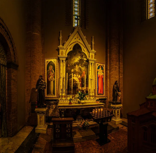 볼로냐, 이탈리아에 있는 예 수의 신성한 심 혼의 교회 — 스톡 사진