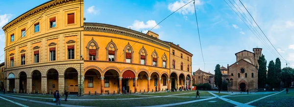 Basilica del Santo Stefano i staden Bologna, Italien — Stockfoto