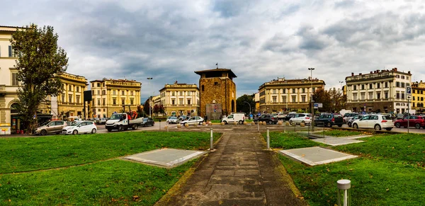 Porta allá Croce en Florencia, Toscana, Italia — Foto de Stock