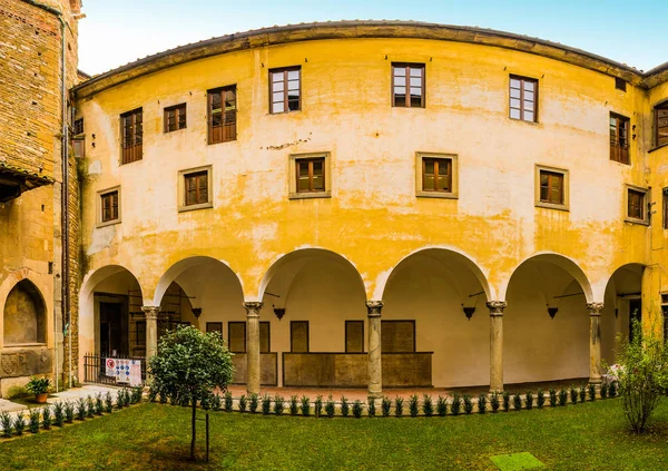 Badia Fiorentina in Florence, Italië — Stockfoto