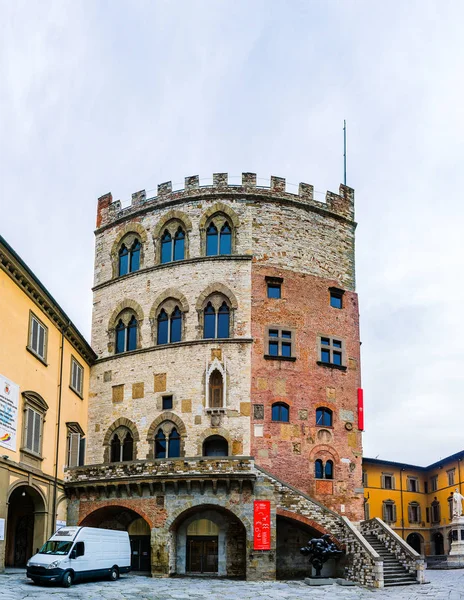 Palazzo Pretorio van Toscaanse stad van Prato, Italië — Stockfoto