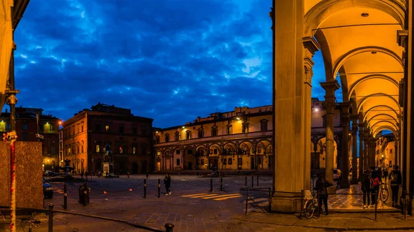 Piazza Santissima Annunziata w Florencja, Włochy — Zdjęcie stockowe