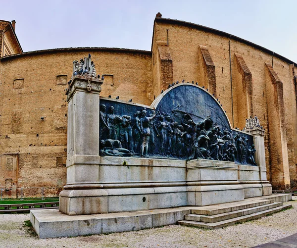 อนุสาวรีย์ Giuseppe Verdi ใน Parma, อิตาลี — ภาพถ่ายสต็อก