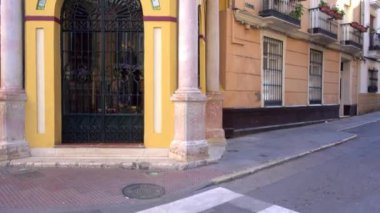 Barok Şapel su veya kurtarma, bunun için şu anda kurtarma İsa ve Meryem Grace Malaga, Ronda, Lucena yapısı onun görüntülerde venerated. Malaga şehir Endülüs, İspanya olduğunu.