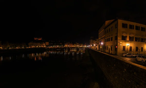 Panoráma, Firenze, háttérben az Arno-folyó — Stock Fotó