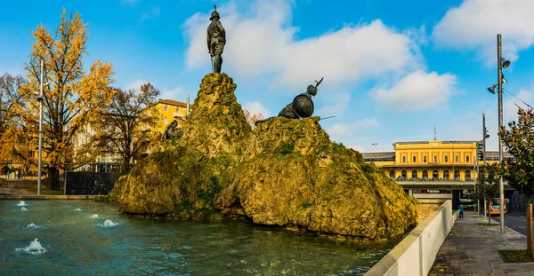 Monument of Vittorio Bottego in Parma, Italy — Stock Photo, Image