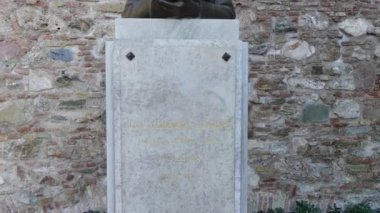 Juan Temboury Malaga, Endülüs, İspanya için anıt. Juan Temboury Alvarez bir akademisyen, araştırmacı ve İspanyol siyaset adamı. Pedro Temboury ve Francisca Net Alvarez Alameda oğlu.