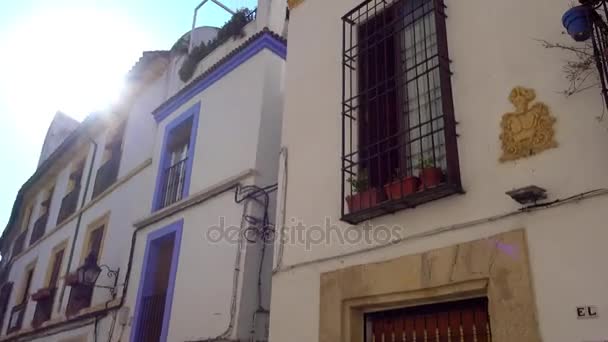 Byggnader på Plaza de las Canas i Cordoba, Andalusien, Spanien — Stockvideo